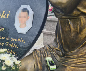  Grób Kamila. Rok temu zagryzł go pitbull [ZDJĘCIA]