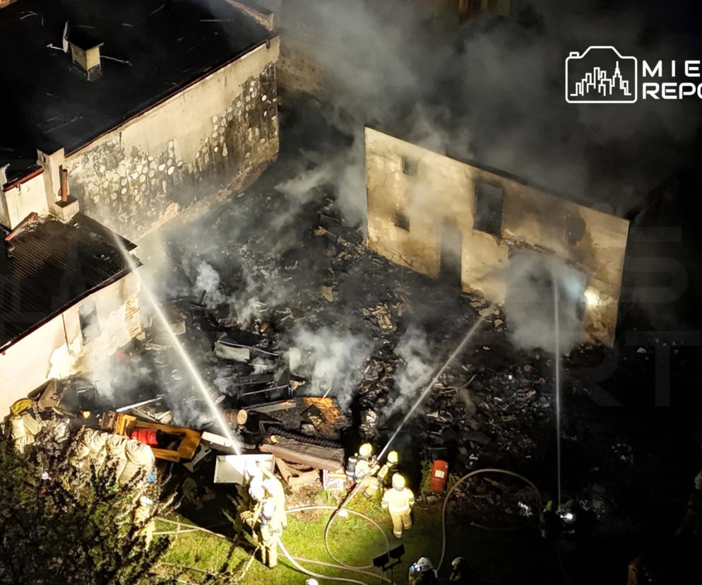 Pożar budynków pod Warszawą