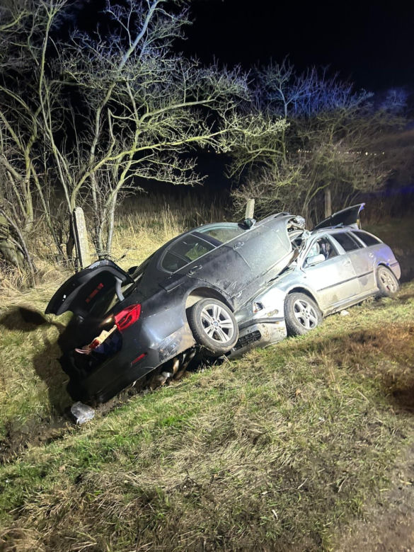 BMW zmiażdżyło wnętrze skody. Ten widok mrozi krew w żyłach