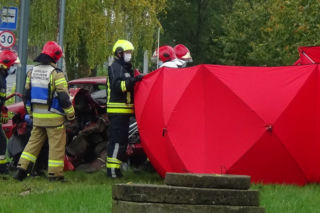 Tragiczny wypadek pod Warszawą! Nie żyje młoda kobieta [GALERIA]