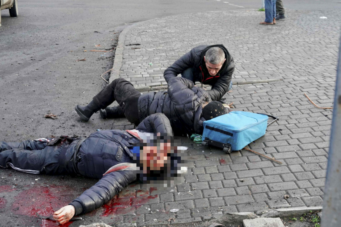 Ukraina. Ostrzał Chersonia 24 grudnia