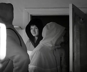 Pożar garażu w centrum Bydgoszczy. Policja szuka sprawców i prosi o pomoc