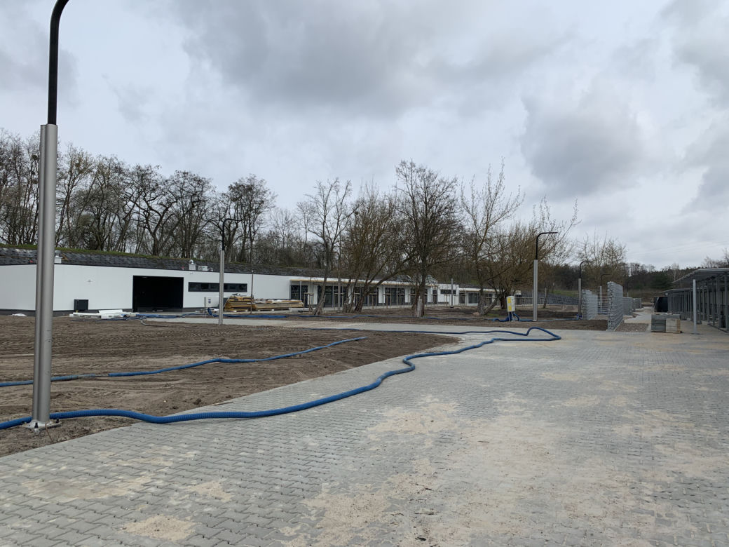 Budowa schroniska przy ul. Kobylepole w Poznaniu (kwiecień 2021)