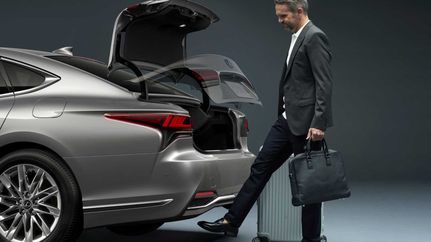 Lexus LS lifting 2021 