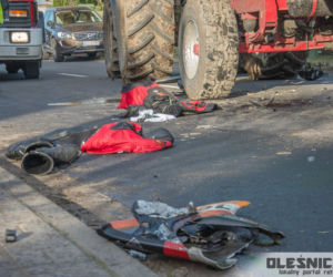 Motocyklista zderzył się z ciągnikiem rolniczym