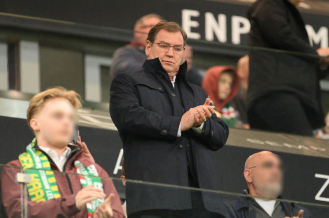 Legia - Zagłębie: Żona, brat i dzieci Jacka Magiery dziękują kibicom