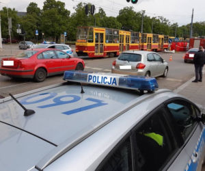 Łódź: Śmiertelny wypadek na Piotrkowskiej. Taksówka wjechała wprost pod tramwaj!
