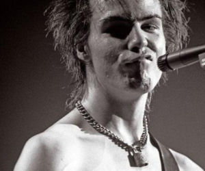 Sid Vicious od razu przyznał się do winy. Dlaczego więc do dziś nie wiadomo, kto zabił Nancy Spungen?