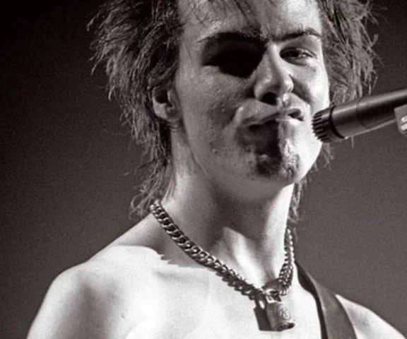 Sid Vicious od razu przyznał się do winy. Dlaczego więc do dziś nie wiadomo, kto zabił Nancy Spungen?