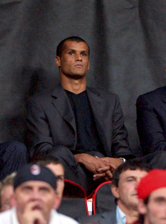 Rivaldinho strzela, gdy tata patrzy