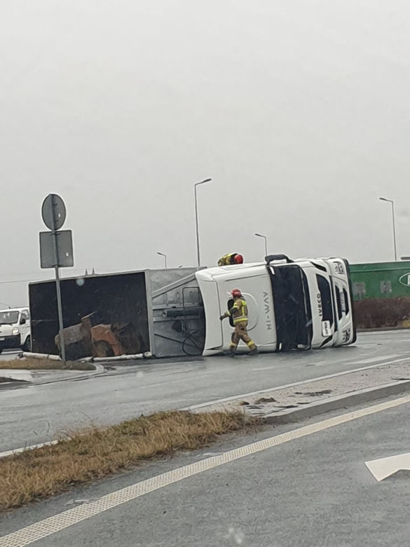 Wypadek na Opolszczyźnie! Utrudnienia na dordze krajowej nr 46 [ZDJĘCIA]