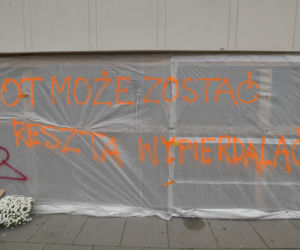 Protestujący pomazali Żoliborz!