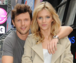 Anja Rubik ćwiczy jogę przed ślubem