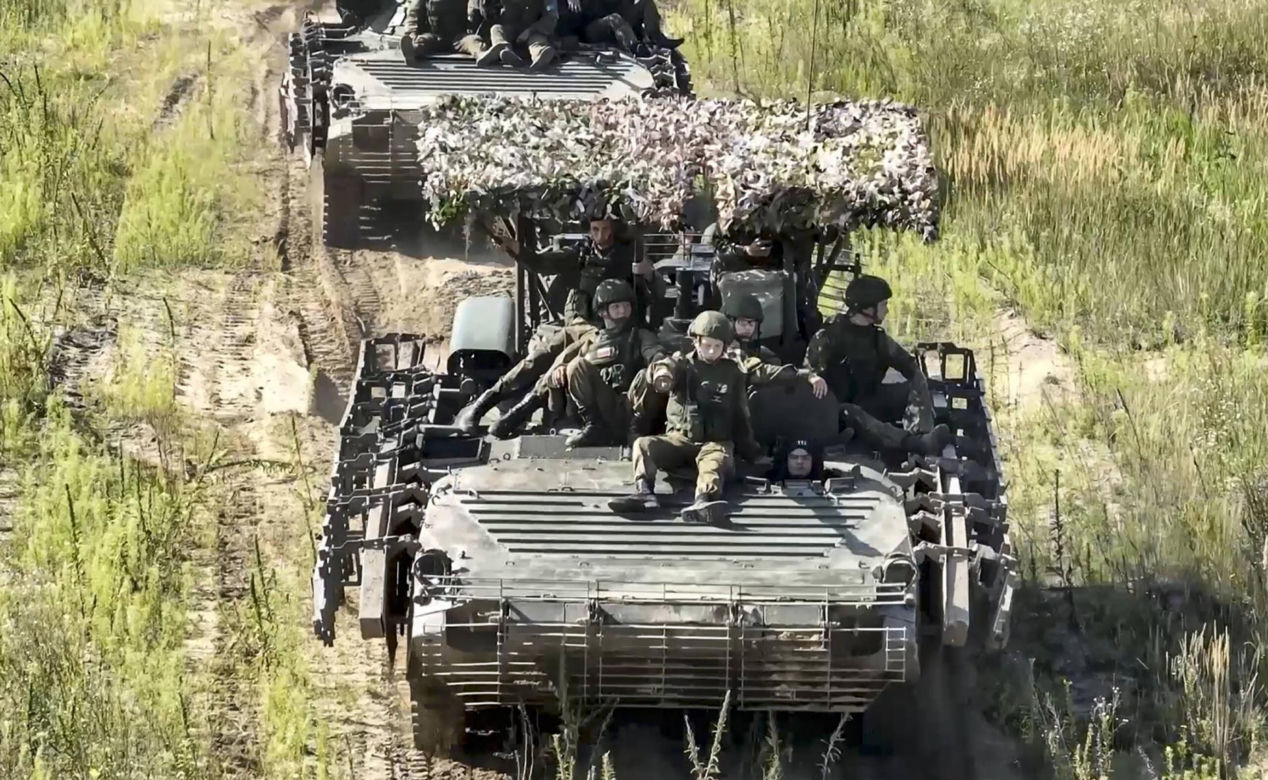 Ćwiczenia Zapad 25 tuż za granicą