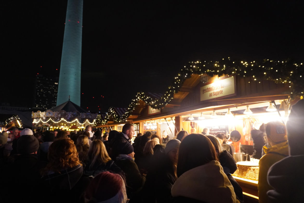 Weeihnachtsmarkt na Alexanderplatz