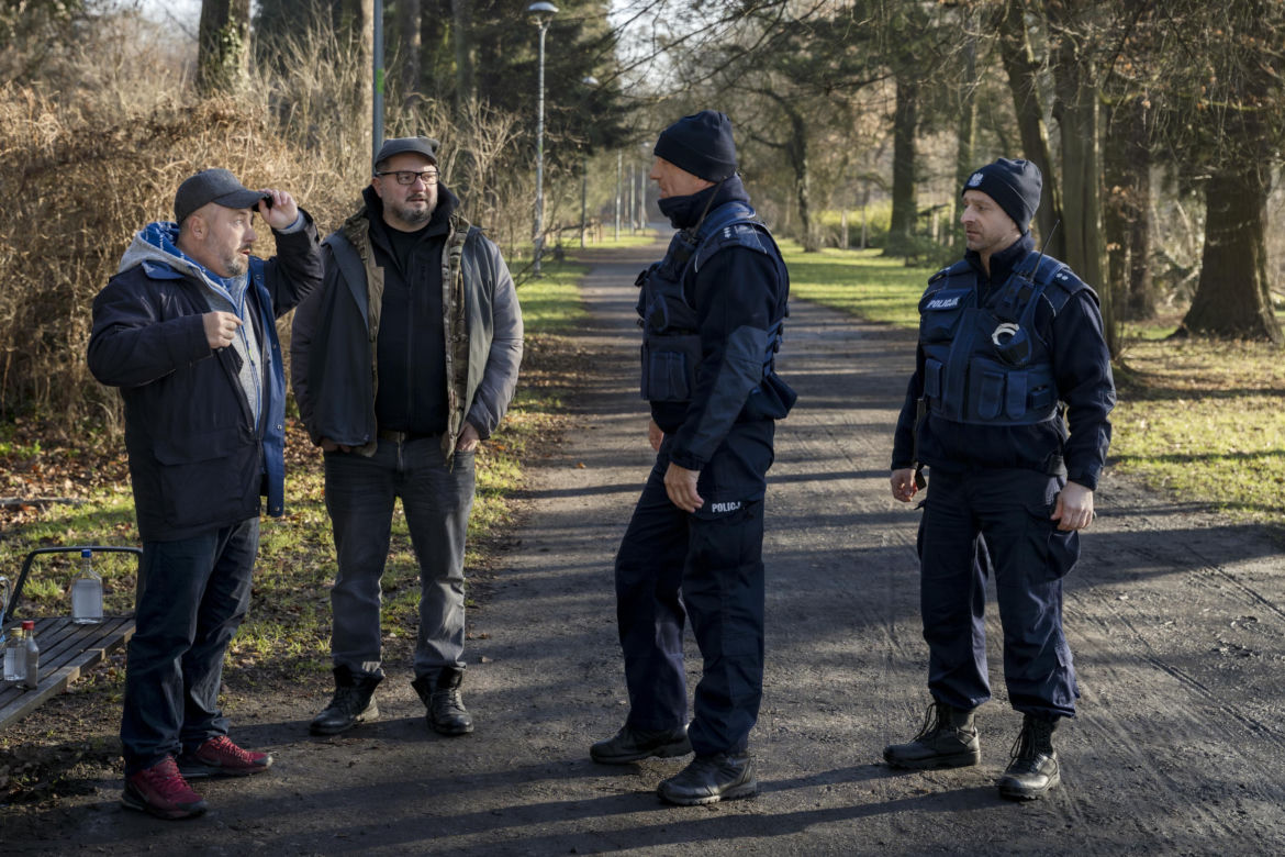 "Policjantki i Policjanci", odcinek 1392: Góral i Tamara próbują spędzić romantyczny wieczór. Ich plany burzy niespodziewane pojawienie się Jagny