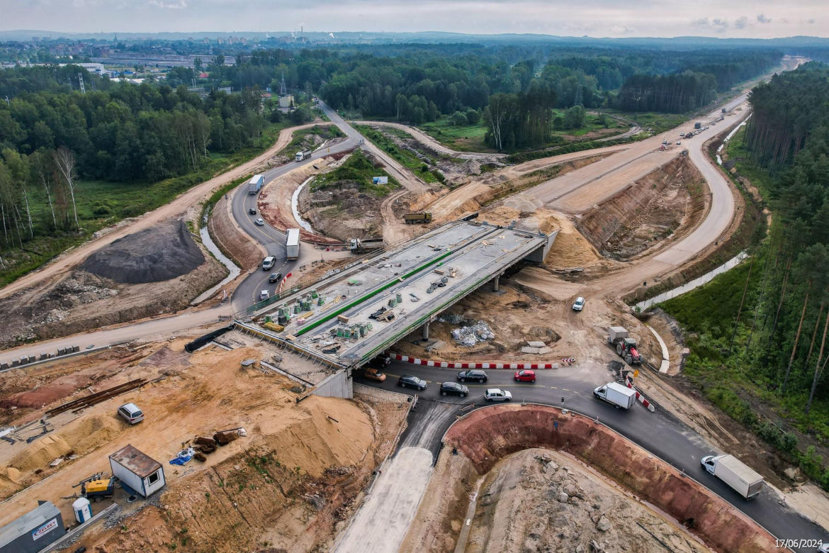 Plac budowy pierwszej części obwodnicy Zawiercia i Poręby w czerwcu 2024 r.