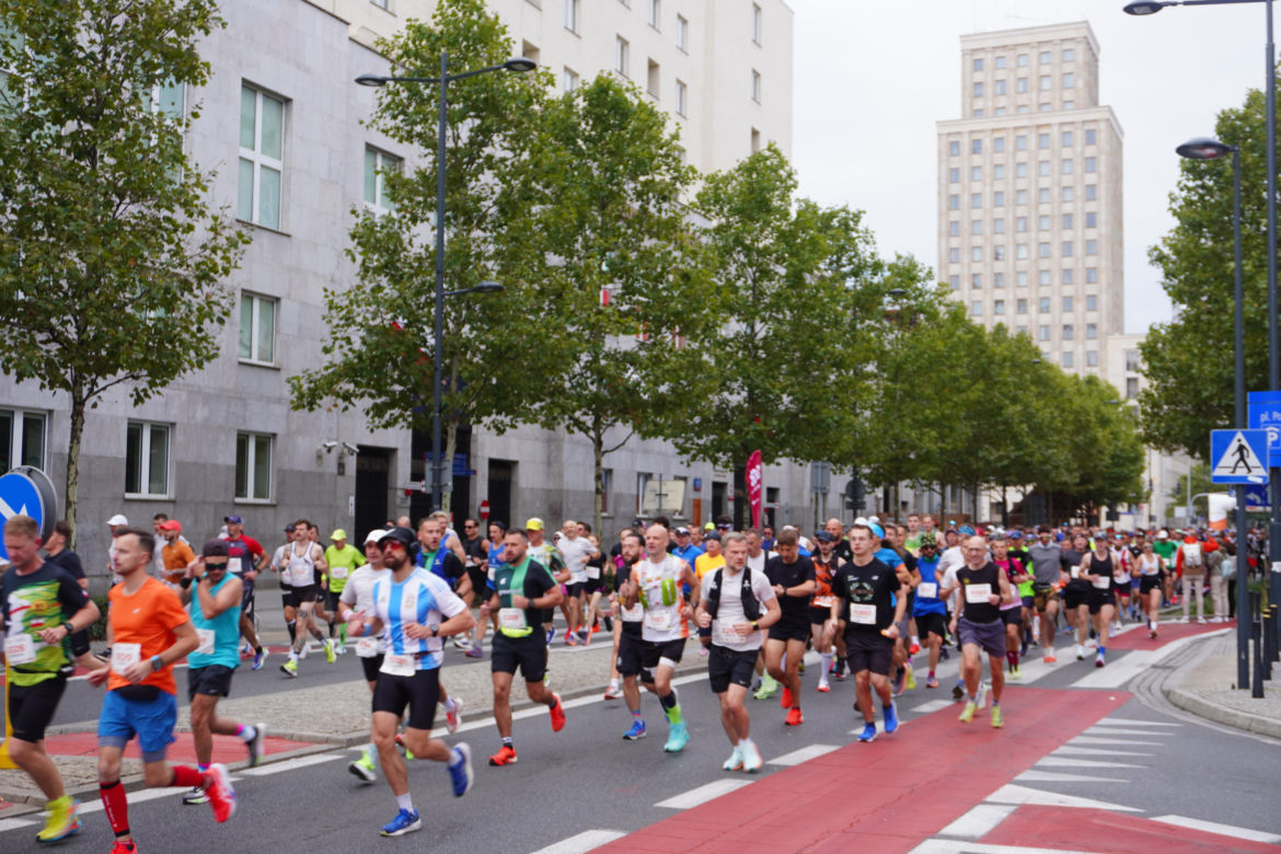 Uczestnicy Maratonu Warszawskiego 2025