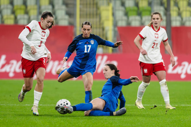 Polska - Słowenia: Najwierniejsi kibice wspierali reprezentację Polski kobiet. Dużo zdjęć z Gdańska