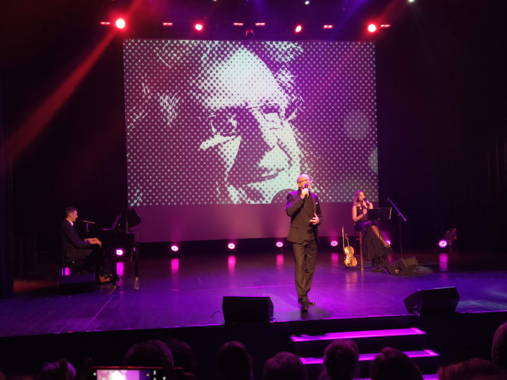 ZOBACZ ZDJĘCIA z gali podsumowującej 10. Festiwal Teatrów Sztuka plus Komercja i z koncertu Roberta Rozmusa
