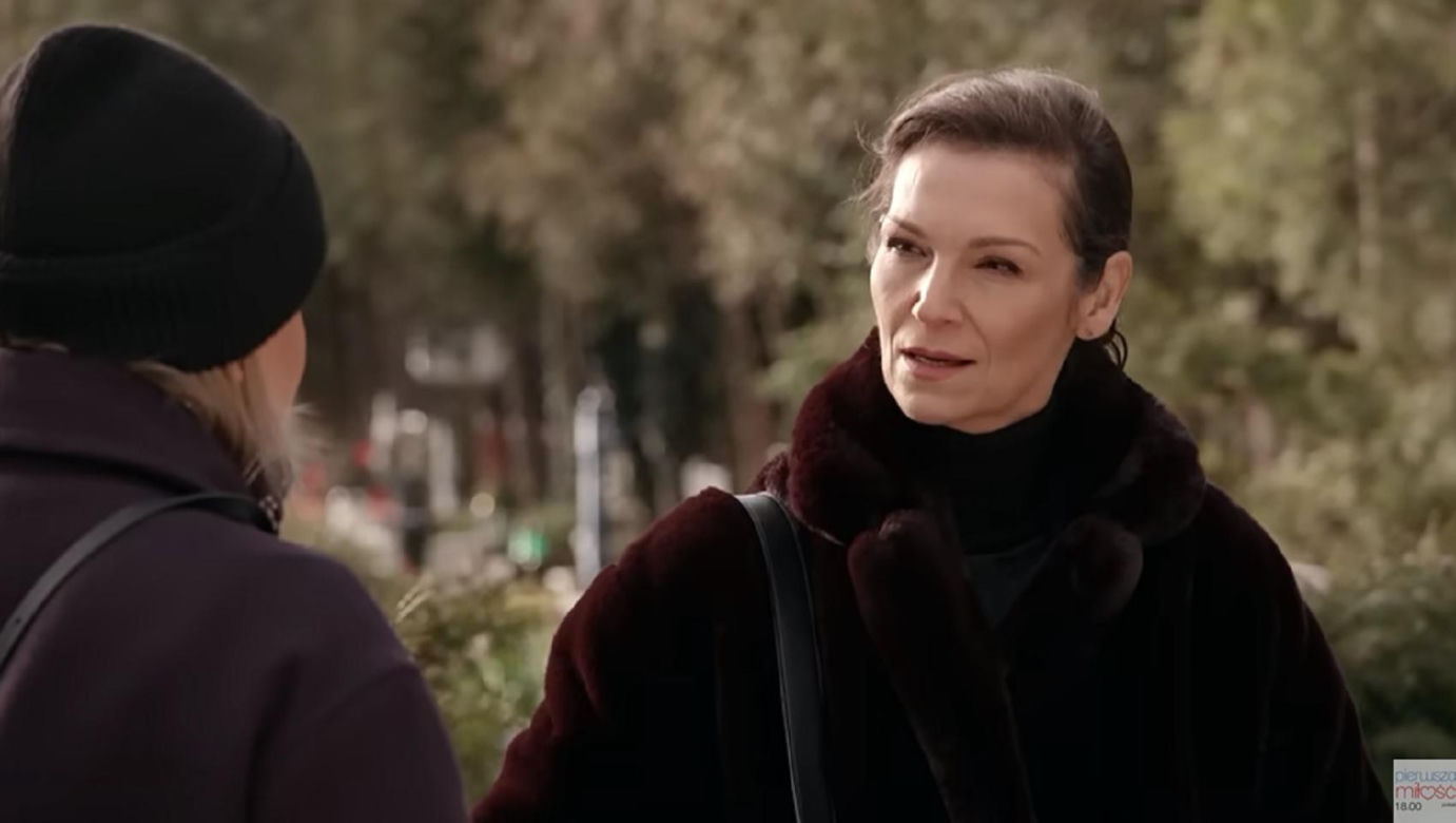 Pierwsza miłość odc. 3983. Izabela Nowaczyk (Olga Bończyk), Marysia (Aneta Zając)