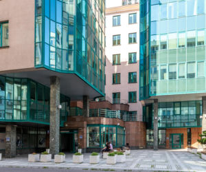 Żurawia 8 w Warszawie