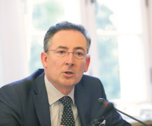 Polacy nie chcą Sikorskiego i Sienkiewicza