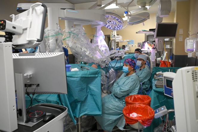 Polscy lekarze z Chin zoperaowali pacjentów w Warszawie. To pierwsze w historii operacje telerobotyczne na taką odległość