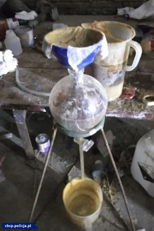BREAKING BAD w pod Kielcami? Chemik złapany, fabryka amfetaminy rozbita! Mieli BROŃ!