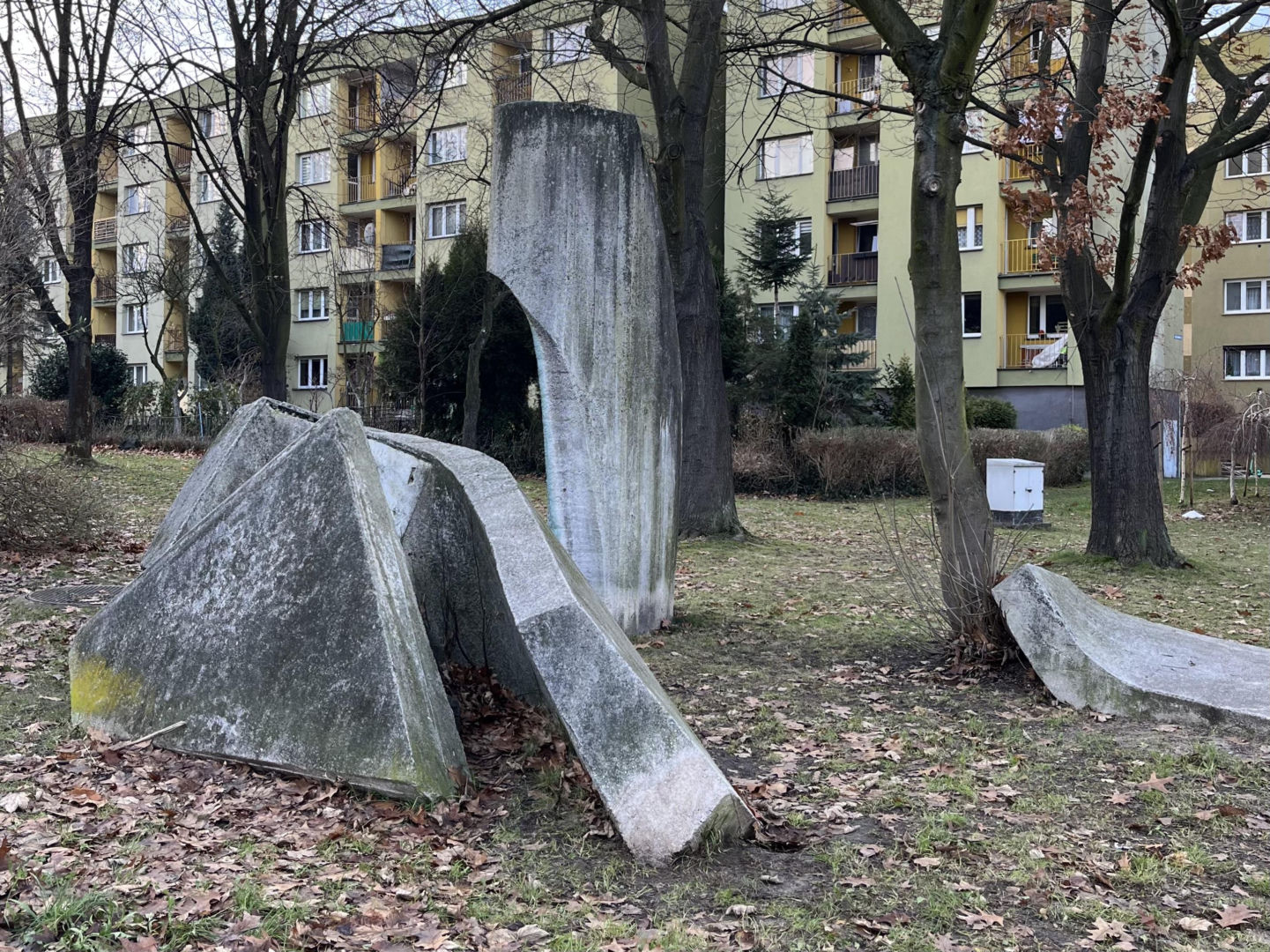Betonowa zjeżdżalnia w Tychach
