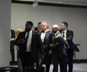 Strzały na kolacji z udziałem Donalda Trumpa