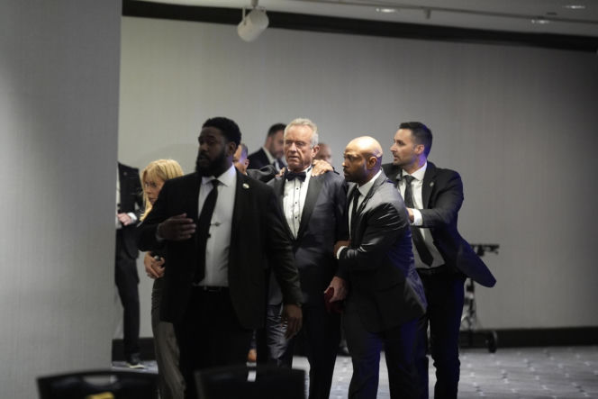 Strzały na kolacji z udziałem Donalda Trumpa