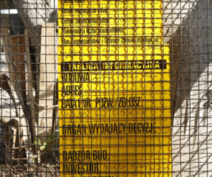 Wiercą Kaczyńskiemu za ścianą