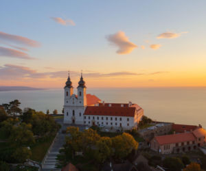 Balaton po wakacjach zyskuje drugie życie. Polacy coraz częściej odkrywają węgierskie morze