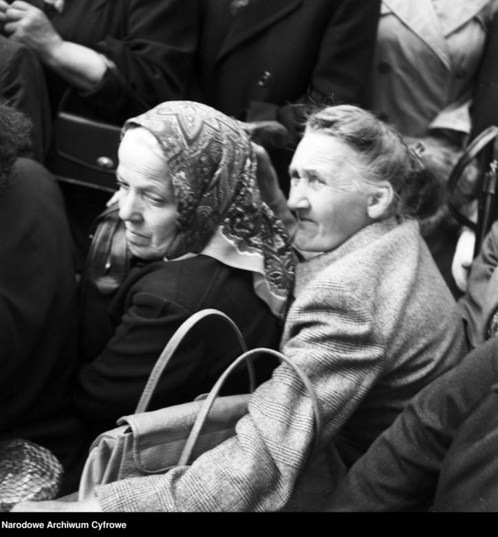 Uroczystość Bożego Ciała w Warszawie celebrowana przez Prymasa Polski kardynała Stefana Wyszyńskiego - 1957 rok