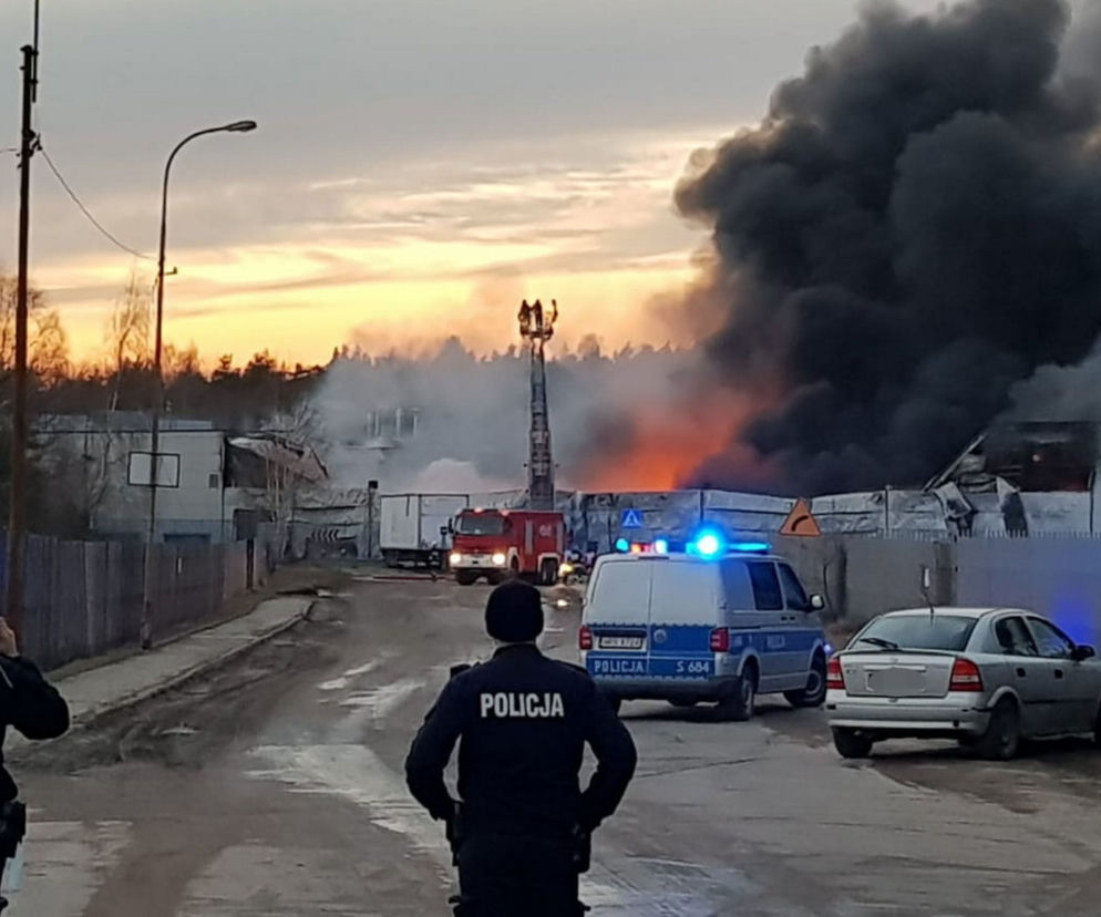 Starachowice: Potężny pożar! Nad miastem kłęby dymu!