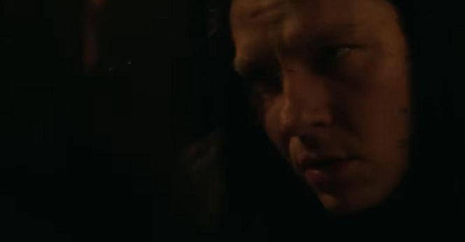 Kadry z teledysku "Chciałem być kimś" i filmu "Król dopalaczy"