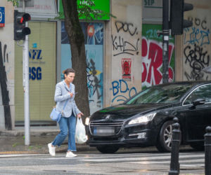 Olga Bończyk na czerwonym świetle