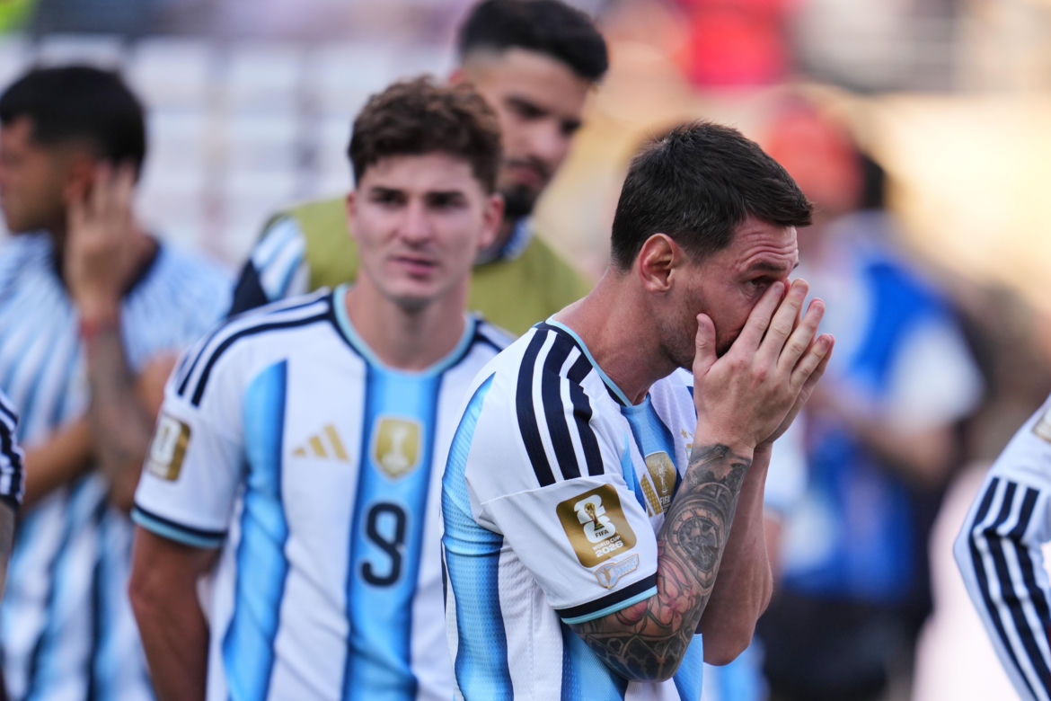 Zapłakany Leo Messi po finale MŚ 2026