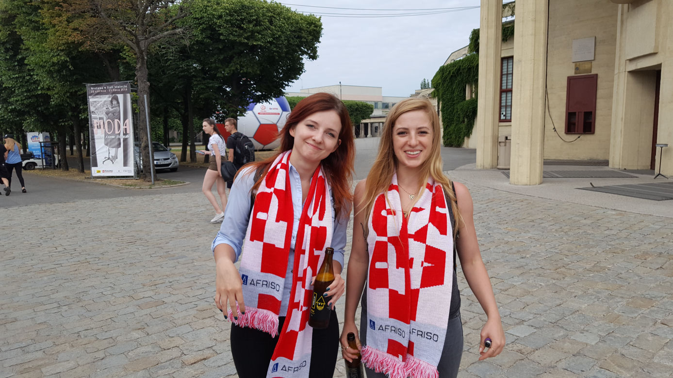Strefa kibica przed Halą Stulecia