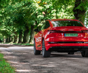 Audi e-tron Sportback 55 quattro S line (Catalunya Red)