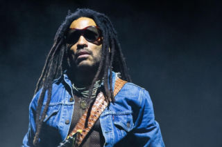 Fanka WYRWAŁA dredy Lenny'emu Kravitzowi! Muzyk zamieścił w sieci nagranie