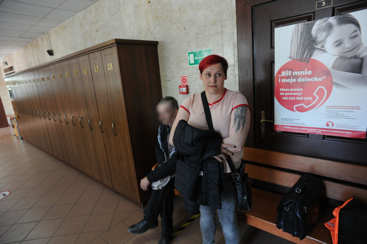 Polował na dziki, trafił w kobietę. Sąd w Kołobrzegu ukarał myśliwego