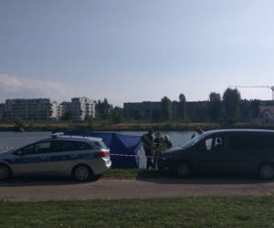 Kraków: Z Wisły wyłowiono ciało mężczyzny [ZDJĘCIA]