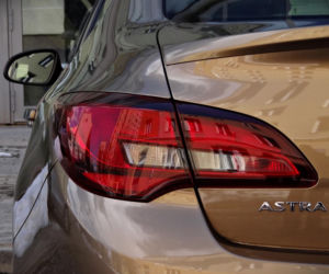 Opel Astra Sedan (Astra J)