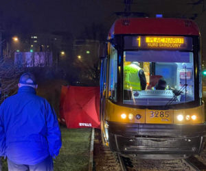 Tragedia w centrum Warszawy! Tramwaj przejechał kobietę. Nie żyje 