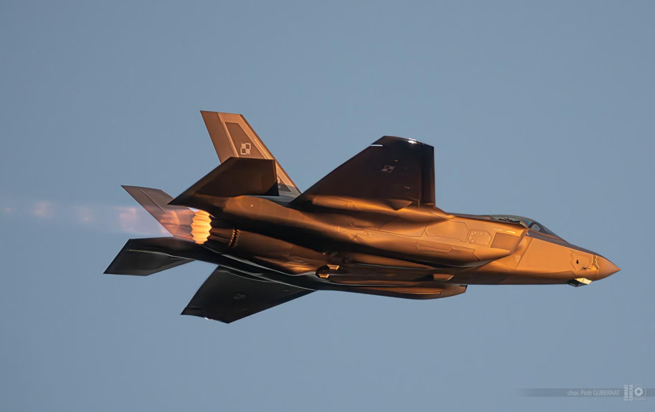 Polskie F-35 w powietrzu. Rajd "Powitanie z Polską" nad największymi miastami