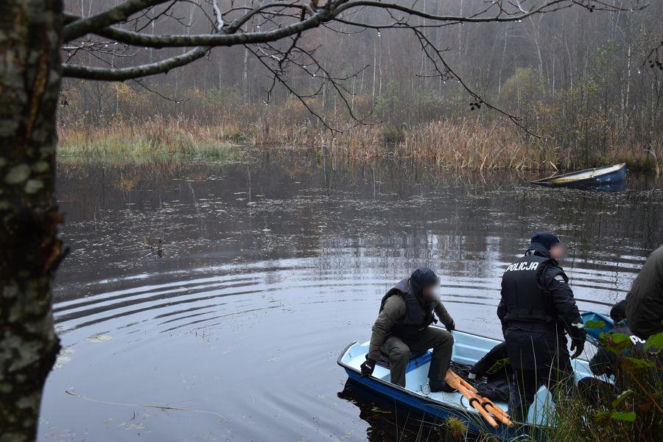 Bez nóg, bez rąk i bez głowy. Korpus zabitej kobiety pływał w stawie. Na ciało natknęli się turyści