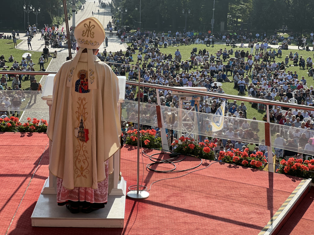 Pielgrzymki na Jasną Górę przyszły z całego kraju