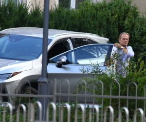 Donald Tusk jeździ Lexusem RX 450h